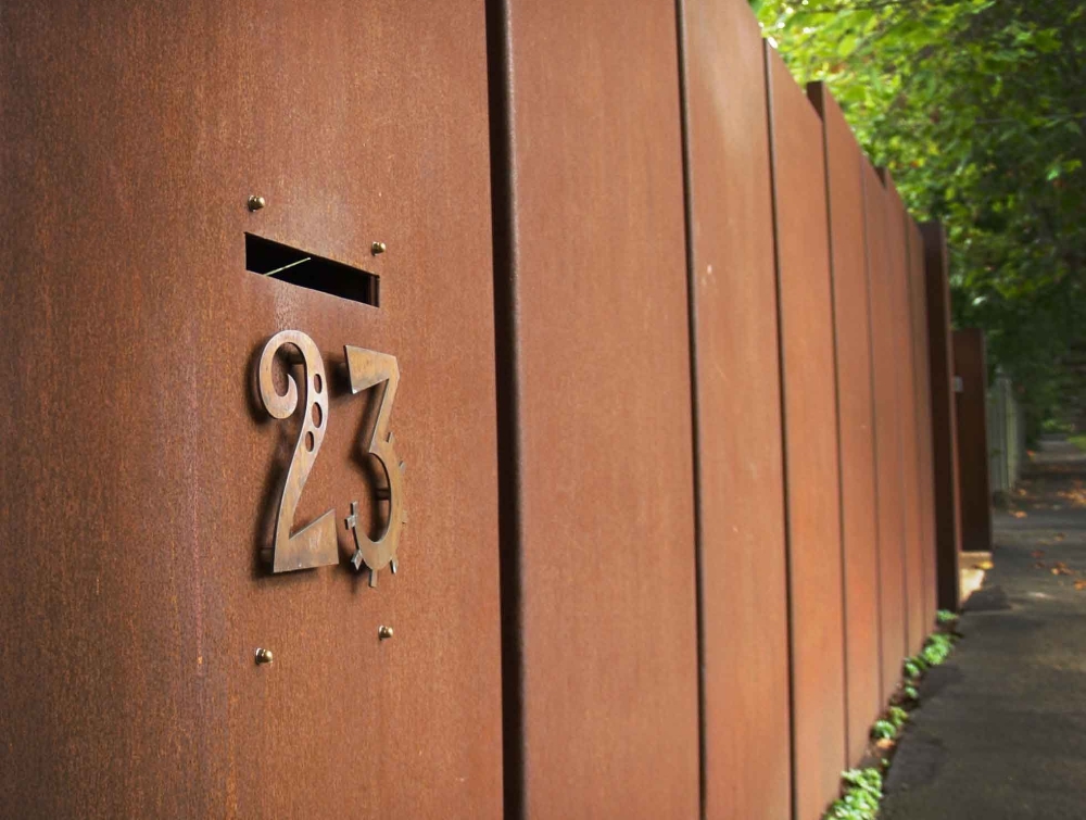 How to use corten steel mailbox?