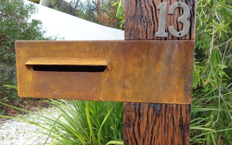 corten-steel-mailbox-2