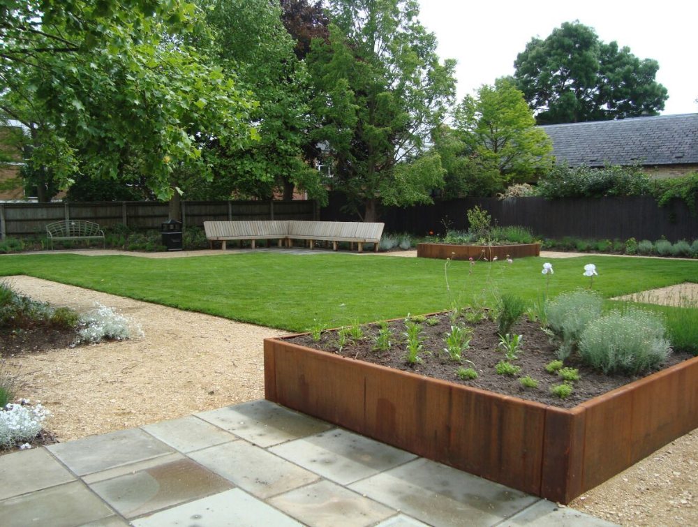 Advantages and Applications of Corten Steel Raised Beds