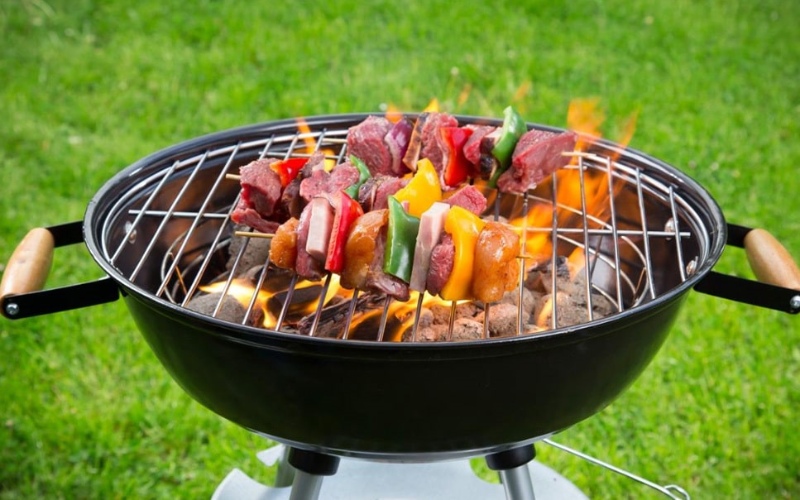 Barbecue-Grill-2