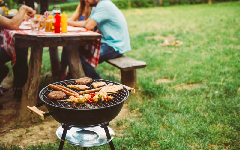 Charcoal-Grill-and-Gas-Oven-1