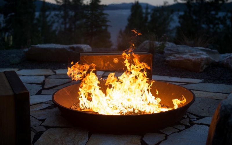 Fire-Pits-and-Fireplaces-2