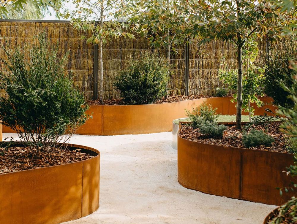 Benefits of Using Corten Steel in Landscaping: A Guide