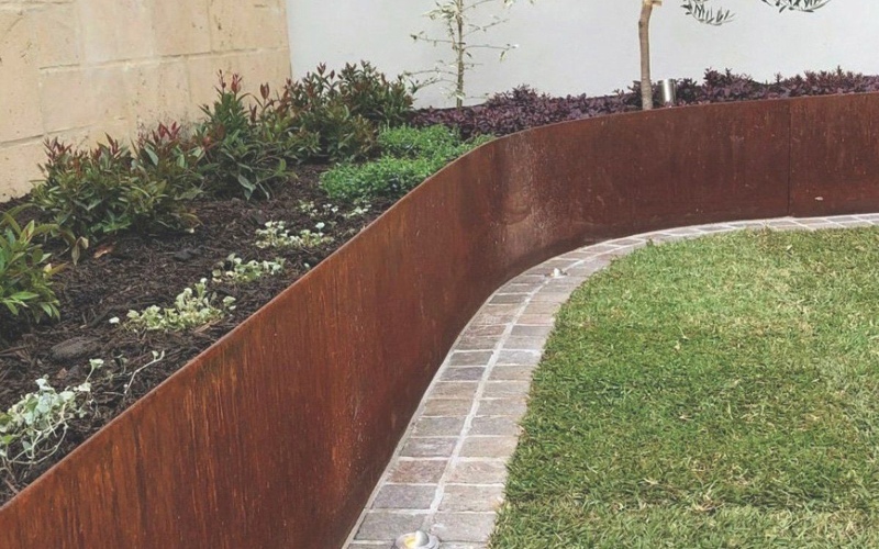 corten-steel-landscape-edging-2