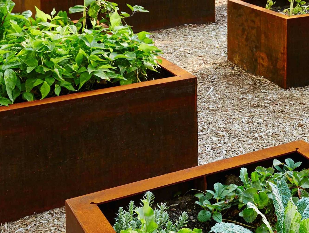 Choosing the Right Corten Steel Long Box Planter | Factors to Consider